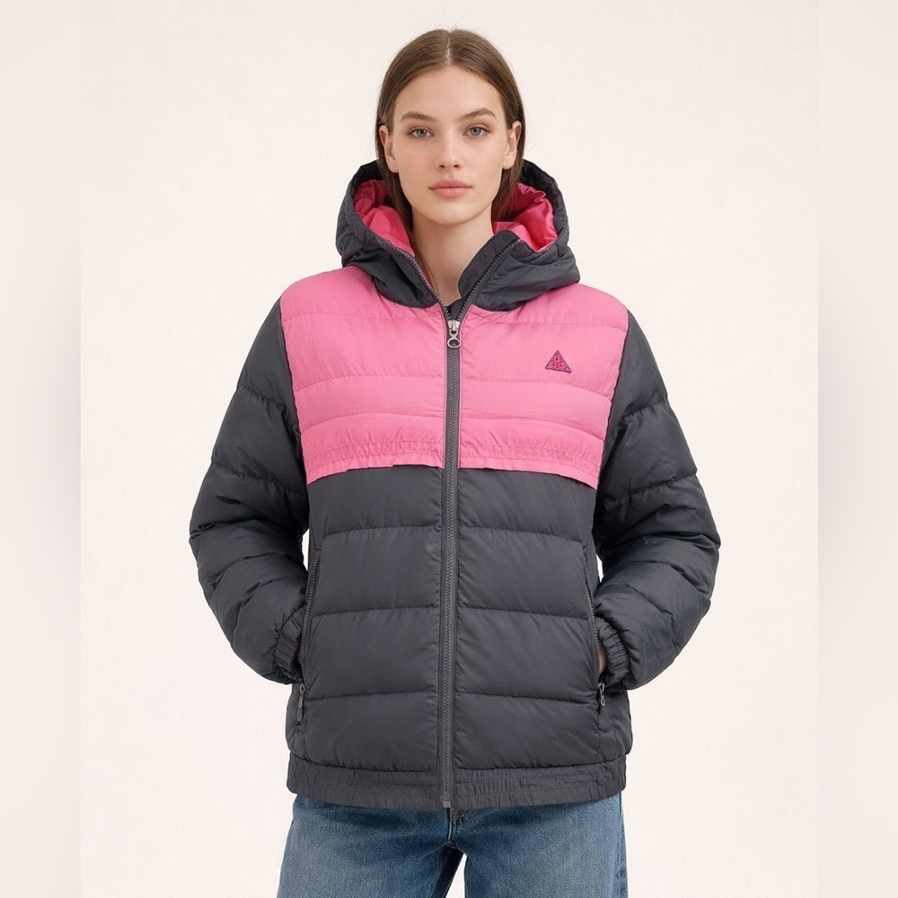 Nike ACG Down 550 Puffer Jacket Women’s Medium Pink Gray Ski Sporty Snow Cozy